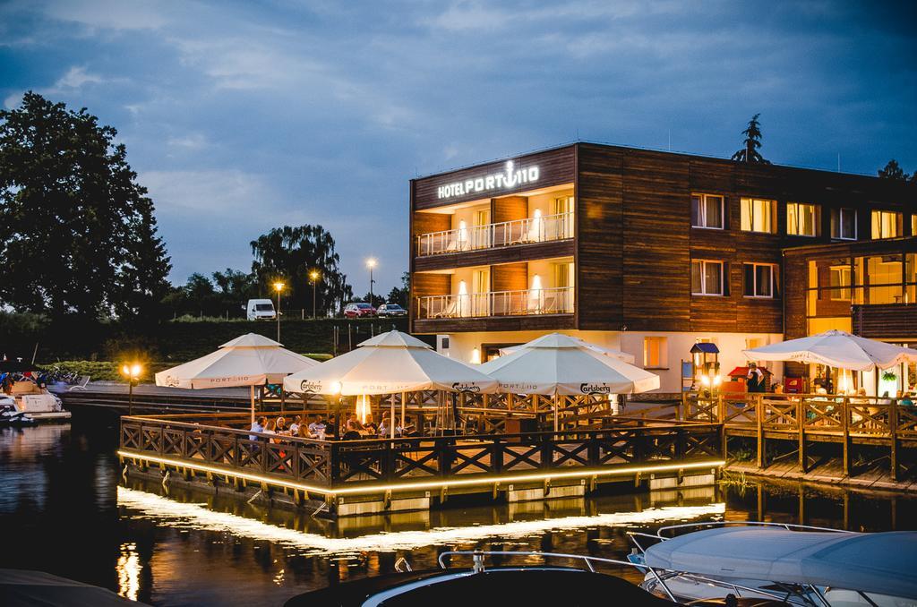 Hotel Port 110 Iława Buitenkant foto